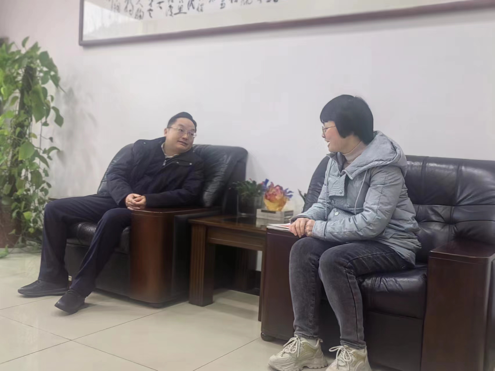 20240205俞志刚书记慰问进站博士 (20).jpg