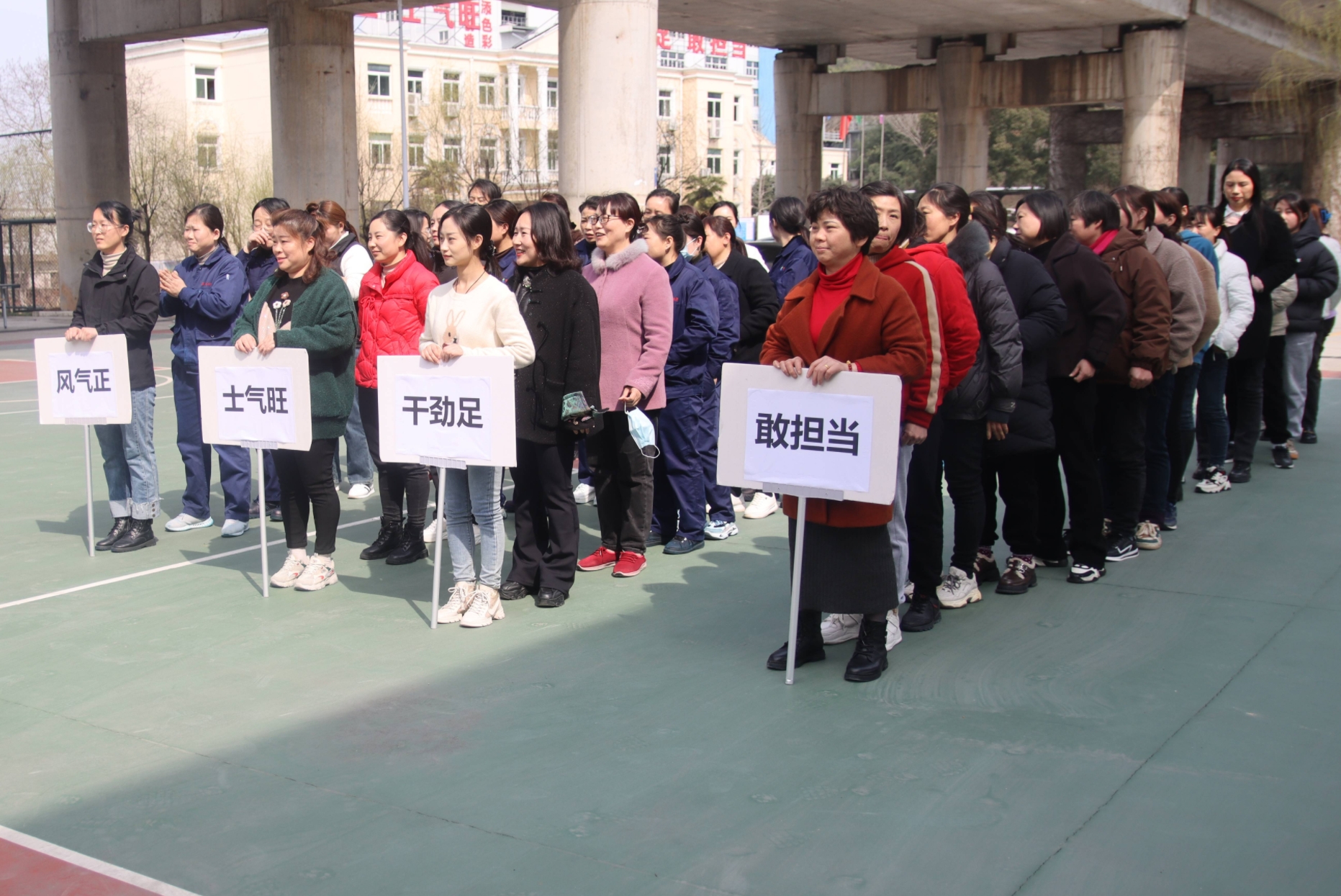 赴春天之约 绽女神芳华